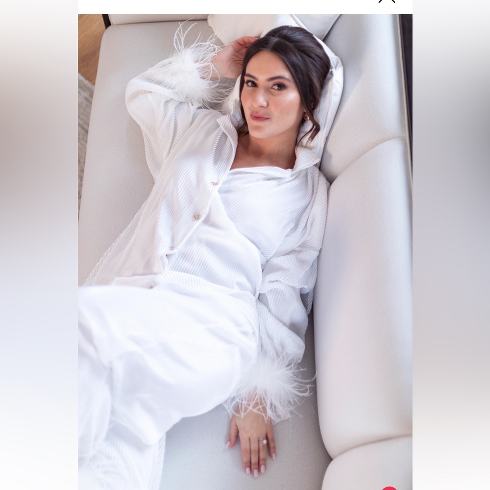 Pleated Lux Feather Set in Dove (Bridal)